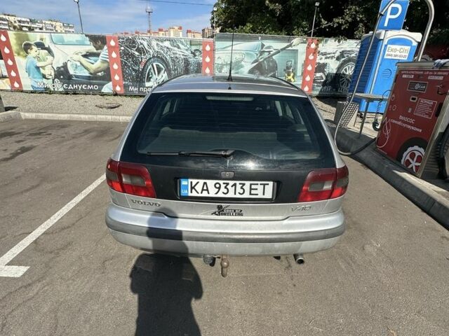 Серый Вольво Другая, объемом двигателя 1.9 л и пробегом 328 тыс. км за 3000 $, фото 3 на Automoto.ua