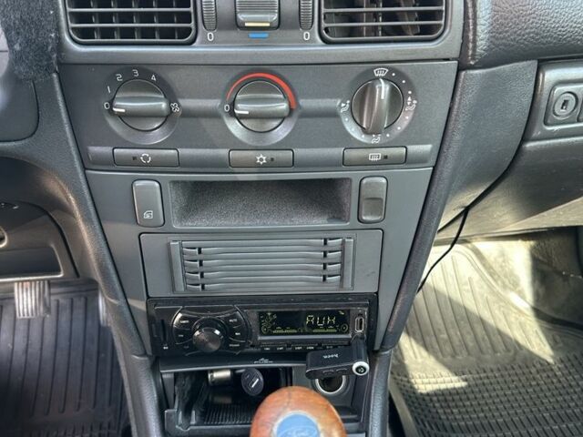 Серый Вольво Другая, объемом двигателя 1.9 л и пробегом 328 тыс. км за 3000 $, фото 7 на Automoto.ua