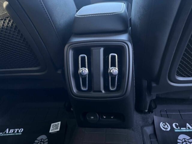 Серый Вольво Другая, объемом двигателя 0 л и пробегом 69 тыс. км за 28500 $, фото 19 на Automoto.ua