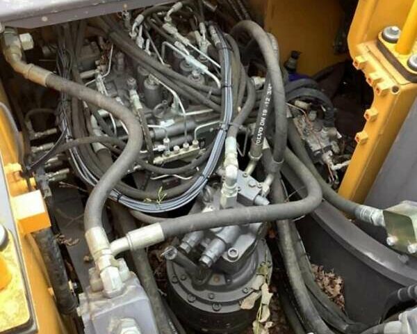 Желтый Вольво EC 220D, объемом двигателя 6 л и пробегом 0 тыс. км за 151340 $, фото 9 на Automoto.ua