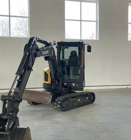 Серый Вольво EC 35, объемом двигателя 0 л и пробегом 0 тыс. км за 61475 $, фото 5 на Automoto.ua