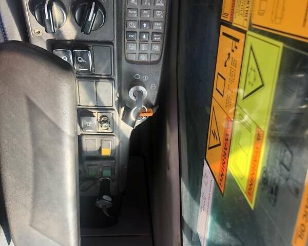 Желтый Вольво EW 160, объемом двигателя 0 л и пробегом 0 тыс. км за 65206 $, фото 5 на Automoto.ua