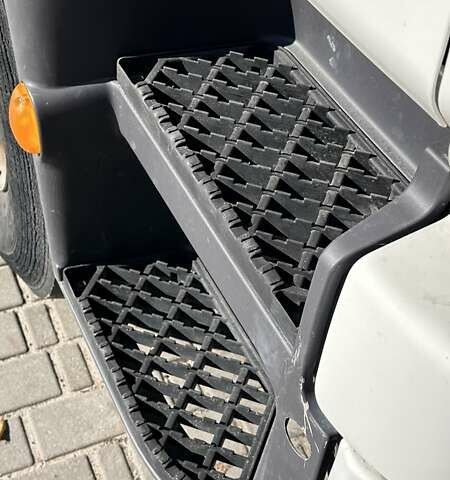 Білий Вольво ФЄ, об'ємом двигуна 7.15 л та пробігом 475 тис. км за 26500 $, фото 12 на Automoto.ua