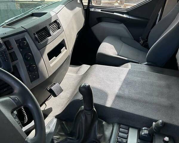 Білий Вольво ФЄ, об'ємом двигуна 7.15 л та пробігом 475 тис. км за 26500 $, фото 6 на Automoto.ua