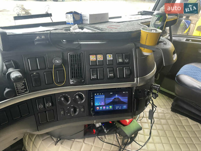 Белый Вольво FH 12, объемом двигателя 12.13 л и пробегом 1 тыс. км за 19999 $, фото 9 на Automoto.ua