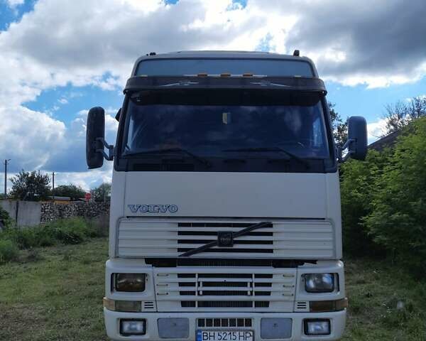 Белый Вольво FH 12, объемом двигателя 12.1 л и пробегом 5 тыс. км за 9500 $, фото 4 на Automoto.ua