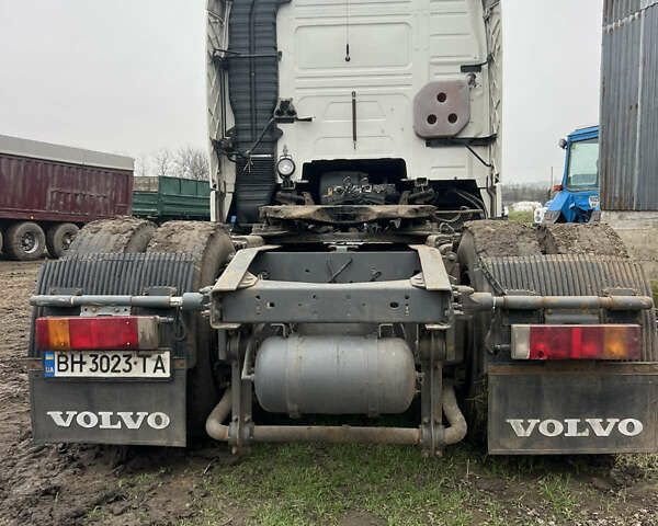 Белый Вольво FH 12, объемом двигателя 12.13 л и пробегом 600 тыс. км за 3600 $, фото 3 на Automoto.ua