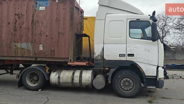 Білий Вольво FH 12, об'ємом двигуна 12 л та пробігом 1000 тис. км за 3500 $, фото 2 на Automoto.ua