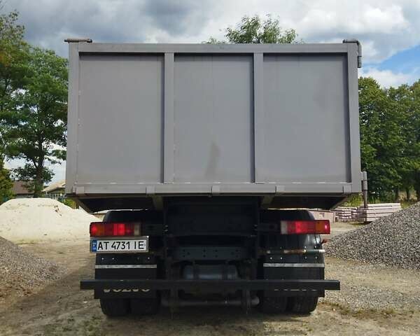 Белый Вольво FH 12, объемом двигателя 0 л и пробегом 323 тыс. км за 15300 $, фото 3 на Automoto.ua