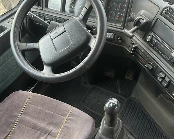 Белый Вольво FH 12, объемом двигателя 12.9 л и пробегом 1 тыс. км за 16800 $, фото 2 на Automoto.ua