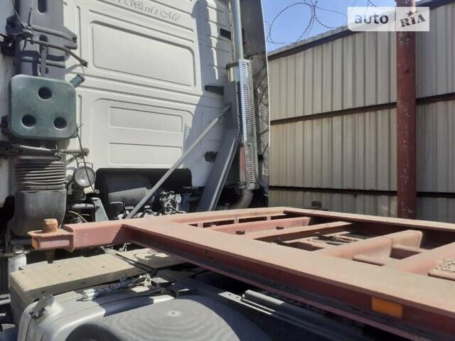 Белый Вольво FH 12, объемом двигателя 12.1 л и пробегом 100 тыс. км за 3500 $, фото 15 на Automoto.ua