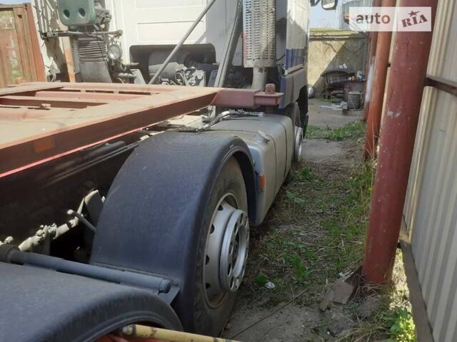 Белый Вольво FH 12, объемом двигателя 12.1 л и пробегом 100 тыс. км за 3500 $, фото 16 на Automoto.ua