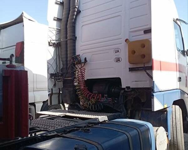 Белый Вольво FH 12, объемом двигателя 12.1 л и пробегом 1 тыс. км за 5000 $, фото 4 на Automoto.ua