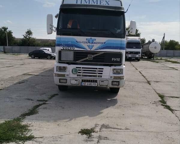 Білий Вольво FH 12, об'ємом двигуна 12.1 л та пробігом 2 тис. км за 6500 $, фото 1 на Automoto.ua