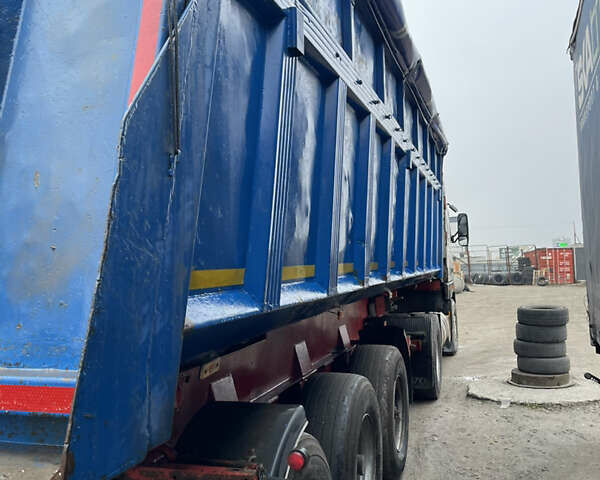 Белый Вольво FH 12, объемом двигателя 12 л и пробегом 570 тыс. км за 12000 $, фото 4 на Automoto.ua