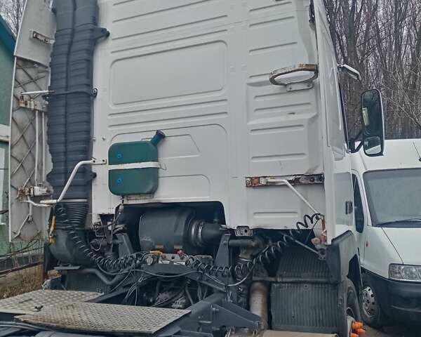 Белый Вольво FH 12, объемом двигателя 12.1 л и пробегом 2 тыс. км за 6300 $, фото 5 на Automoto.ua