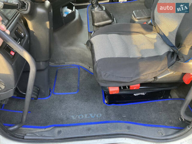 Белый Вольво FH 12, объемом двигателя 12 л и пробегом 5 тыс. км за 3000 $, фото 2 на Automoto.ua