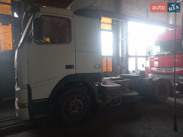 Вольво FH 12 1999 в Харькове на Automoto.ua Белый Вольво FH 12, объемом двигателя 12.13 л и пробегом 1000 тыс. км за 4800 $, фото 2 на Automoto.ua