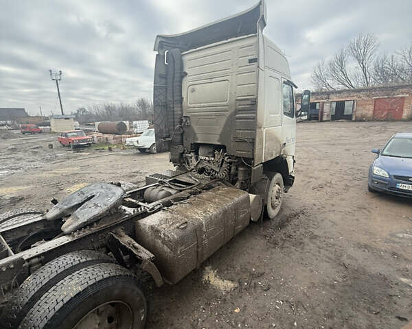 Білий Вольво FH 12, об'ємом двигуна 12 л та пробігом 1000 тис. км за 4000 $, фото 2 на Automoto.ua