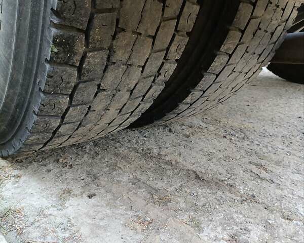 Вольво FH 12 2000 в Сарате на Automoto.ua Белый Вольво FH 12, объемом двигателя 12.1 л и пробегом 100 тыс. км за 4000 $, фото 3 на Automoto.ua