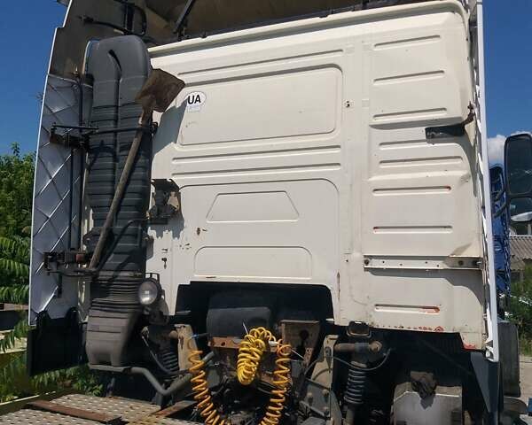 Белый Вольво FH 12, объемом двигателя 12.1 л и пробегом 100 тыс. км за 5000 $, фото 2 на Automoto.ua