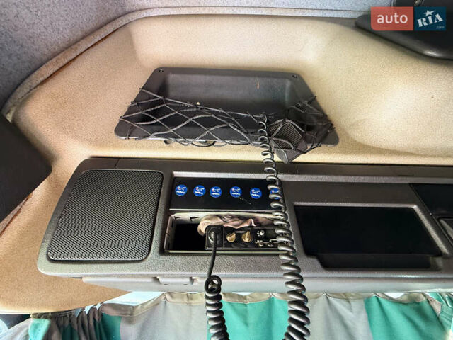 Белый Вольво FH 12, объемом двигателя 12.1 л и пробегом 993 тыс. км за 10500 $, фото 11 на Automoto.ua