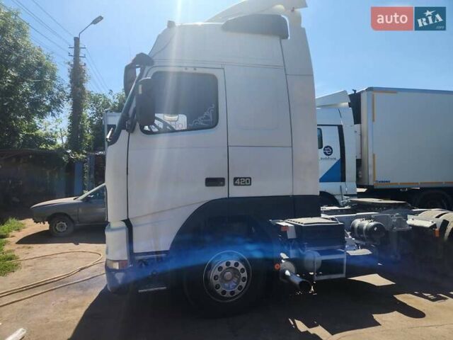 Белый Вольво FH 12, объемом двигателя 0 л и пробегом 2 тыс. км за 6000 $, фото 2 на Automoto.ua