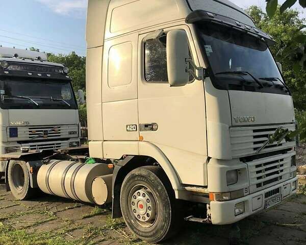 Белый Вольво FH 12, объемом двигателя 12.1 л и пробегом 2 тыс. км за 7000 $, фото 4 на Automoto.ua
