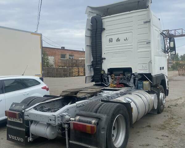 Белый Вольво FH 12, объемом двигателя 0 л и пробегом 2 тыс. км за 6000 $, фото 3 на Automoto.ua
