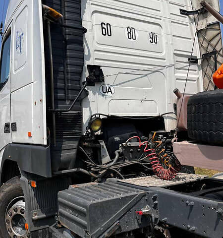 Белый Вольво FH 12, объемом двигателя 12.9 л и пробегом 900 тыс. км за 5800 $, фото 5 на Automoto.ua