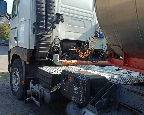 Білий Вольво FH 12, об'ємом двигуна 12.1 л та пробігом 1 тис. км за 8700 $, фото 6 на Automoto.ua