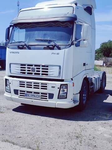 Білий Вольво FH 12, об'ємом двигуна 12.1 л та пробігом 2 тис. км за 7948 $, фото 6 на Automoto.ua