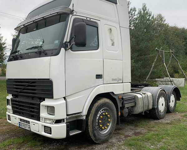 Вольво FH 12 2002 у Вінниці на Automoto.ua Білий Вольво FH 12, об'ємом двигуна 12.13 л та пробігом 1000 тис. км за 7500 $, фото 1 на Automoto.ua