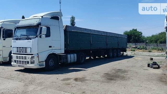 Белый Вольво FH 12, объемом двигателя 12.1 л и пробегом 768 тыс. км за 8000 $, фото 5 на Automoto.ua