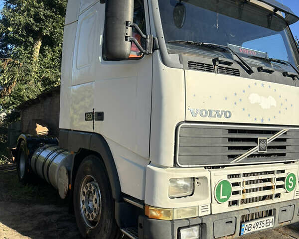 Белый Вольво FH 12, объемом двигателя 12.1 л и пробегом 1000 тыс. км за 5900 $, фото 16 на Automoto.ua
