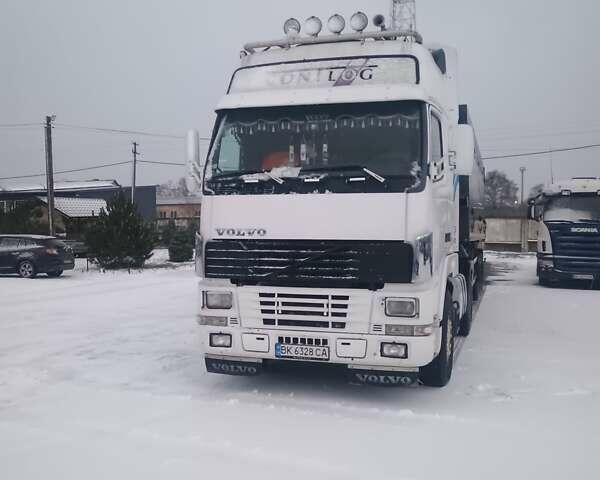 Білий Вольво FH 12, об'ємом двигуна 12.13 л та пробігом 100 тис. км за 6999 $, фото 3 на Automoto.ua