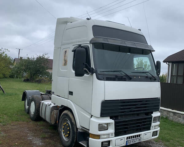 Вольво FH 12 2002 у Вінниці на Automoto.ua Білий Вольво FH 12, об'ємом двигуна 12.13 л та пробігом 1000 тис. км за 7500 $, фото 3 на Automoto.ua