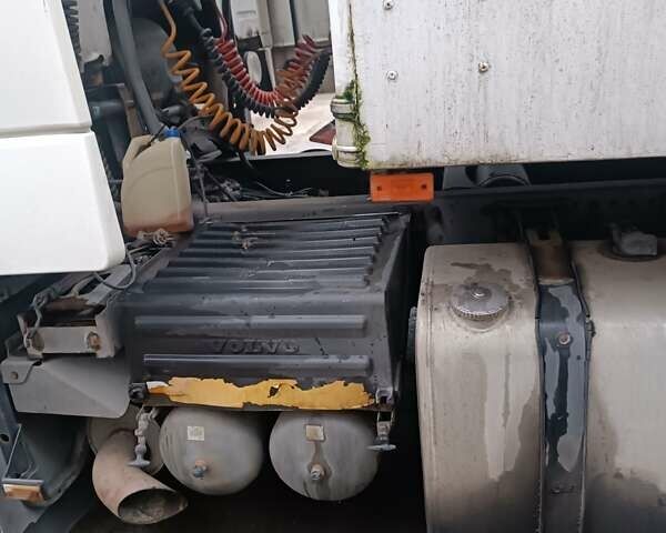 Белый Вольво FH 12, объемом двигателя 12.12 л и пробегом 1 тыс. км за 12700 $, фото 14 на Automoto.ua