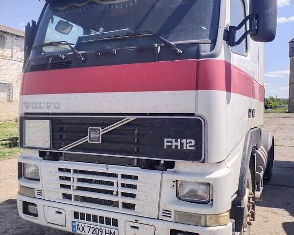 Белый Вольво FH 12, объемом двигателя 12.5 л и пробегом 6 тыс. км за 9000 $, фото 3 на Automoto.ua