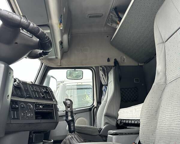 Белый Вольво FH 12, объемом двигателя 12 л и пробегом 2 тыс. км за 7500 $, фото 3 на Automoto.ua