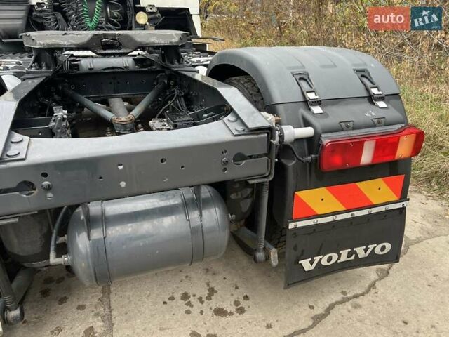 Белый Вольво FH 12, объемом двигателя 12 л и пробегом 698 тыс. км за 10900 $, фото 18 на Automoto.ua