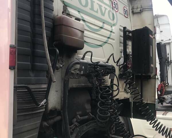 Білий Вольво FH 12, об'ємом двигуна 12.13 л та пробігом 1 тис. км за 15000 $, фото 1 на Automoto.ua