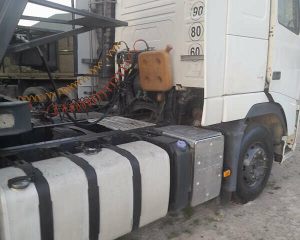 Білий Вольво FH 12, об'ємом двигуна 12.9 л та пробігом 100 тис. км за 28000 $, фото 5 на Automoto.ua