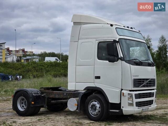 Белый Вольво FH 12, объемом двигателя 12.8 л и пробегом 1 тыс. км за 9999 $, фото 5 на Automoto.ua