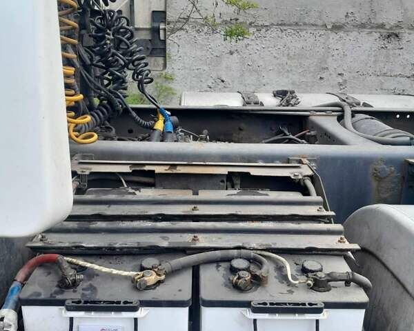 Білий Вольво FH 12, об'ємом двигуна 12.1 л та пробігом 2 тис. км за 9500 $, фото 11 на Automoto.ua