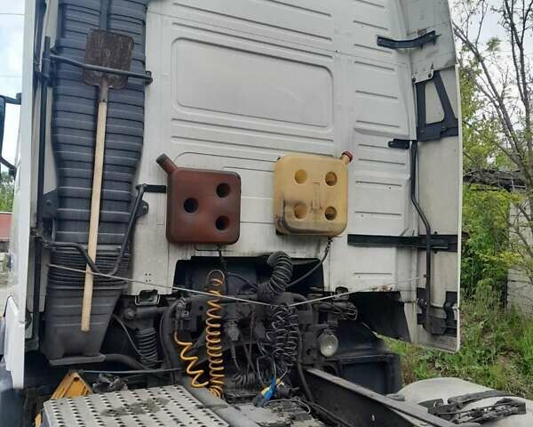 Білий Вольво FH 12, об'ємом двигуна 12.1 л та пробігом 2 тис. км за 9500 $, фото 10 на Automoto.ua