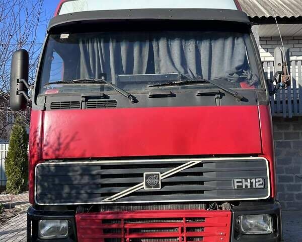 Красный Вольво FH 12, объемом двигателя 0 л и пробегом 1 тыс. км за 5000 $, фото 1 на Automoto.ua