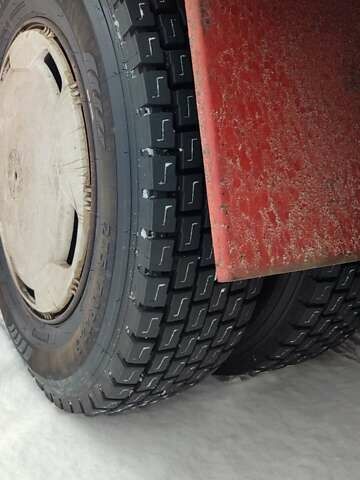 Красный Вольво FH 12, объемом двигателя 12 л и пробегом 865 тыс. км за 13000 $, фото 8 на Automoto.ua