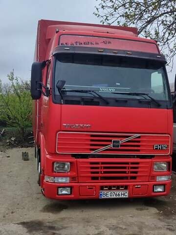 Красный Вольво FH 12, объемом двигателя 12 л и пробегом 865 тыс. км за 13000 $, фото 6 на Automoto.ua