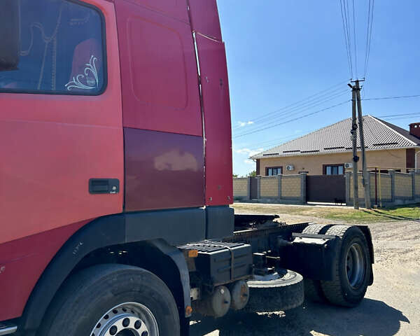 Красный Вольво FH 12, объемом двигателя 12.11 л и пробегом 1000 тыс. км за 6600 $, фото 12 на Automoto.ua